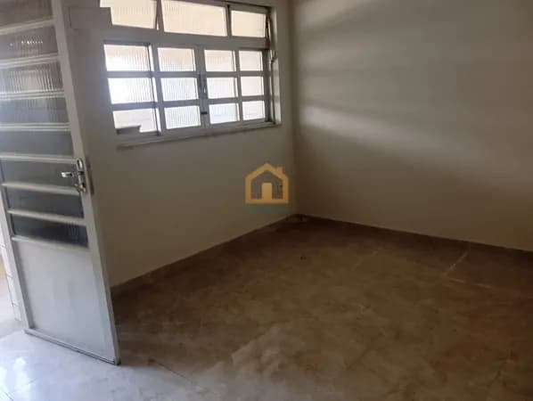 Casa 2 dormitórios à venda no bairro Vila Valença - São Vicente/SP