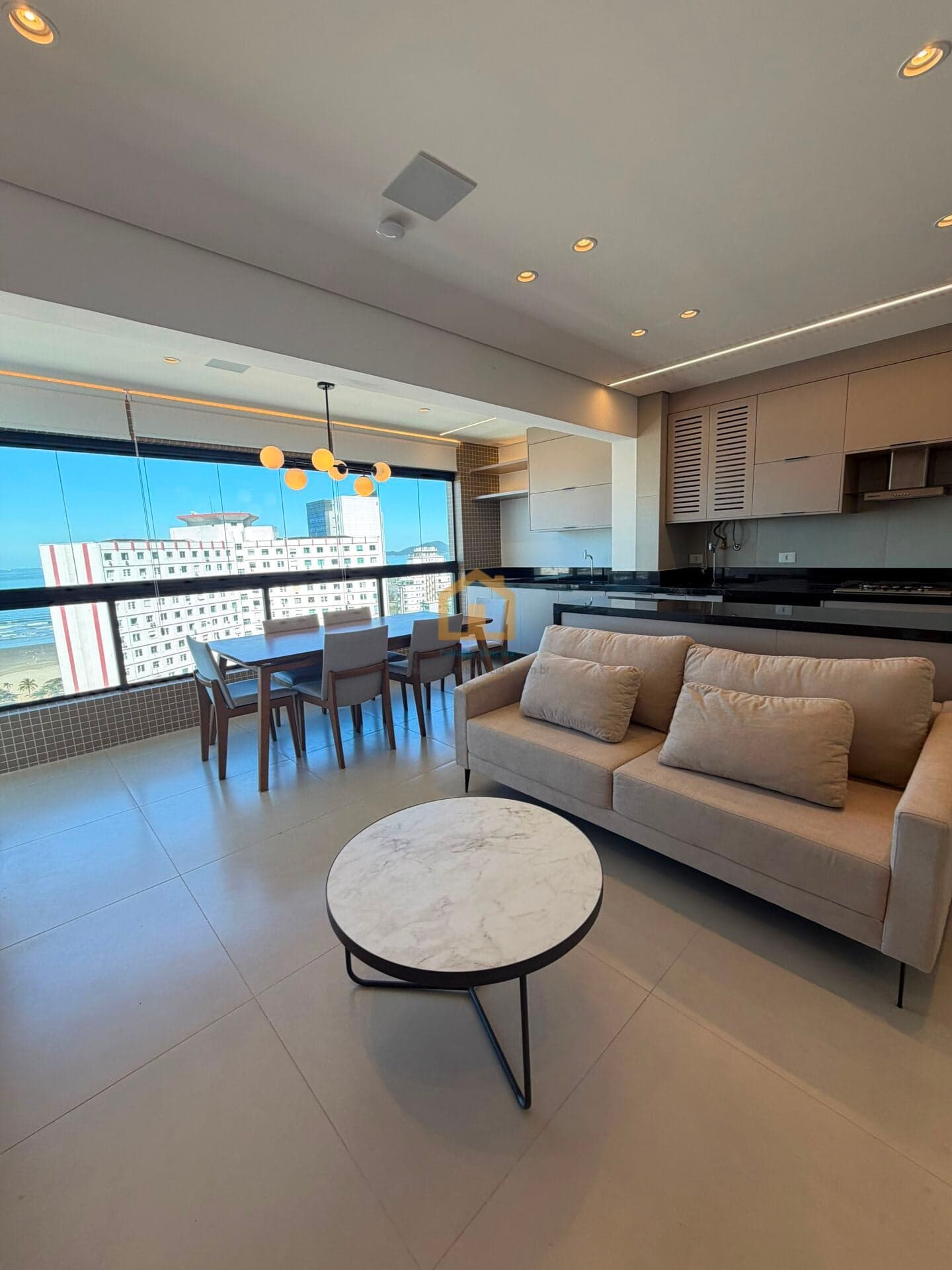 Apartamento 2 dormitórios (sendo 1 suíte) à venda no bairro José Menino - Santos/SP
