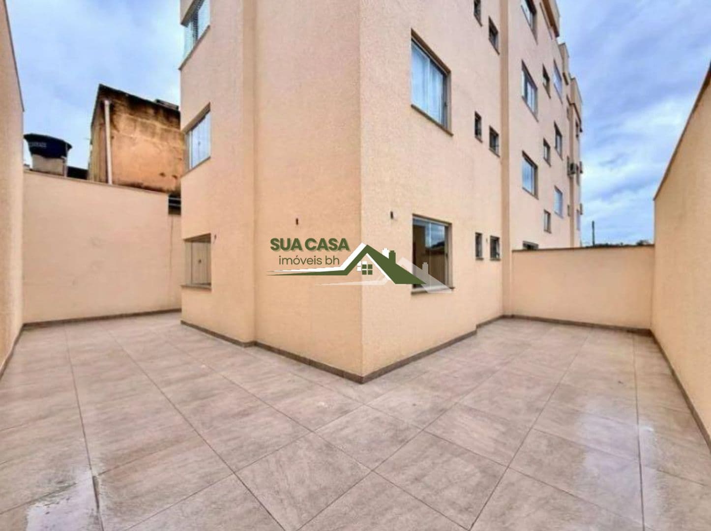 Apartamento - Privativa - 150m² - 03 Q - 02 Vaga