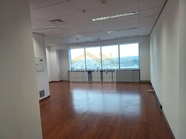 SALA À VENDA WEST TOWERS / ALPHAVILLE, A/C:55,50m²,Ar cond. VRV, PISO VINÍLICO, LUMINÁRIAS, 02 Vagas