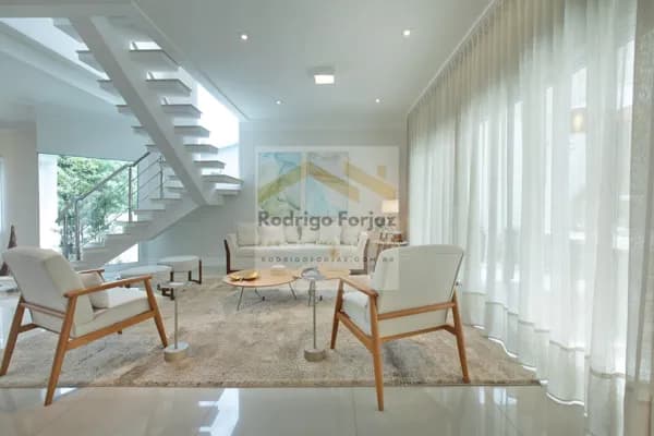 FANTÁSTICA CASA LOCAÇÃO 100% MOBILIADA - ALPHAVILLE RES. 03 – A/C:324m², A/T:300m², 04 Dorms (04 Suites), SPA Aquecido, 04 Vagas