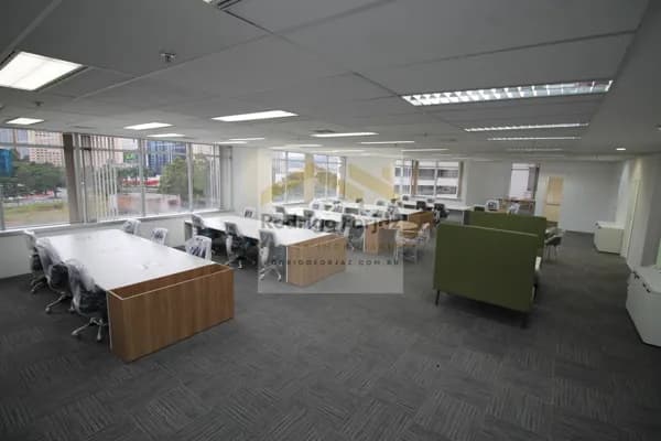 Sala 100% MOBILIADA Centro Administrativo Rio Negro LOCAÇÃO - Alphaville - A/C:339,09m², Carpete, 09 Vagas