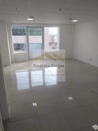 Sala Comercial - À VENDA - Alpha Green Business Tower - CORAÇÃO DE ALPHAVILLE - A/C: 49m², Piso Elevado em GRANITO, Ar Cond. Dutado, Luminárias - 01 Vagas