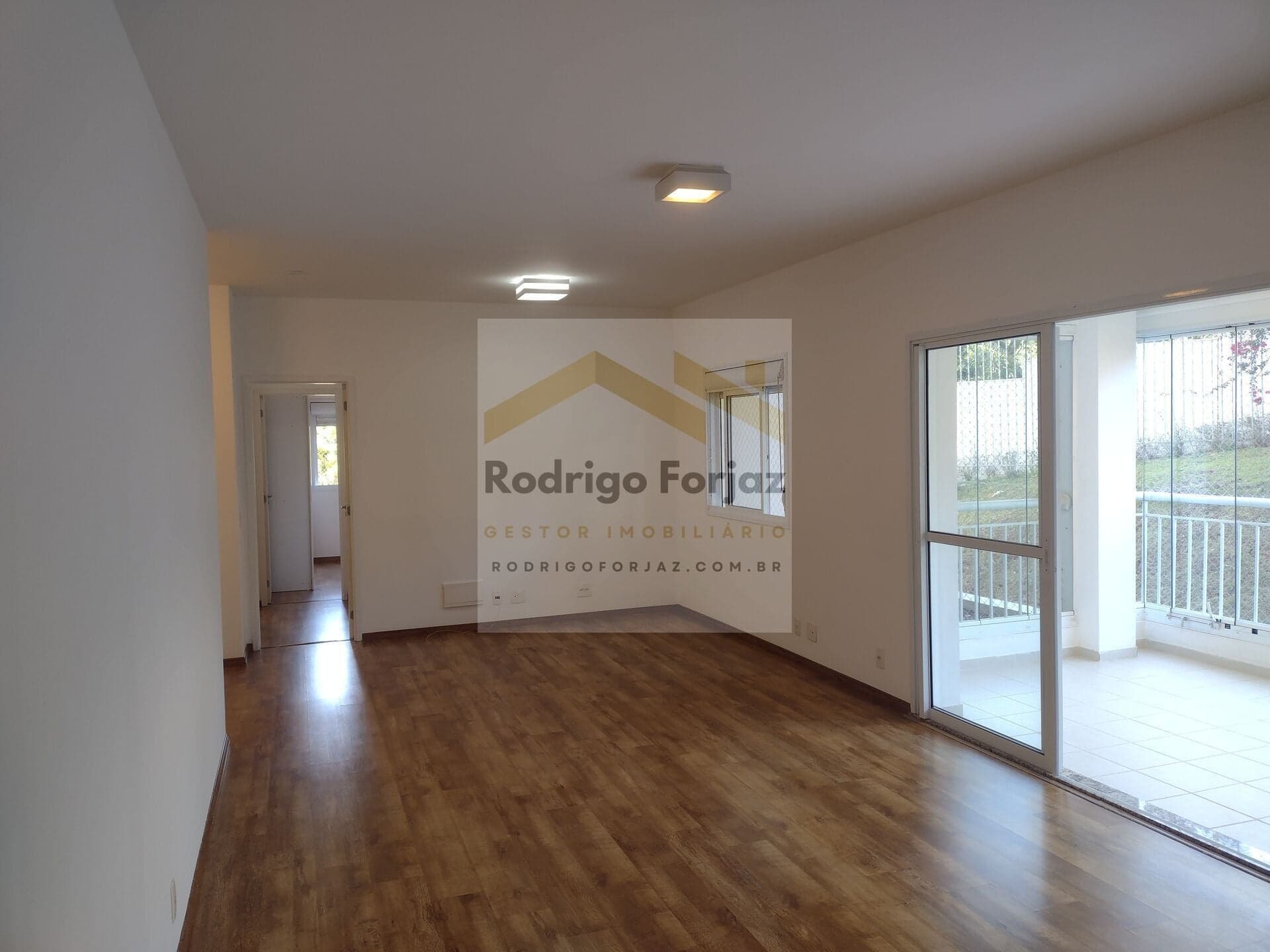 EXCELENTE APARTAMENTO LOCAÇÃO - A/C: 132m², 03 Dorms (01 Suíte), 02 vagas