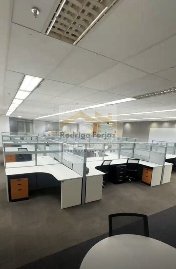 Sala 100% MOBILIADA Centro Administrativo Rio Negro LOCAÇÃO - Alphaville - A/C:678,18m², Ar Cond, Divisórias,18 Vagas