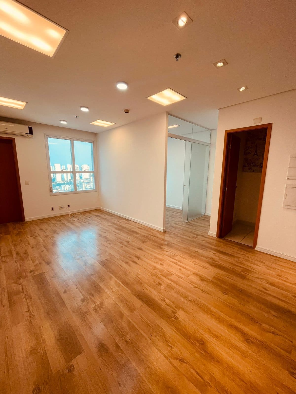 Sala Comercial / Tatuapé / 34m² / 1 Vaga