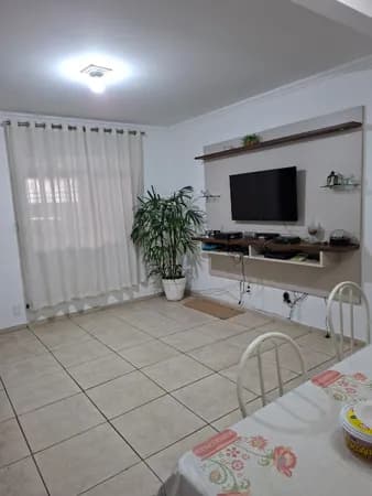 Sobrado a venda / 2 dormitórios / 1 vaga
