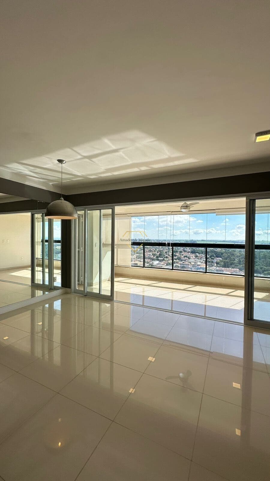 Andar Alto - 3 Suites - Edificio Stambul Araçatuba/SP