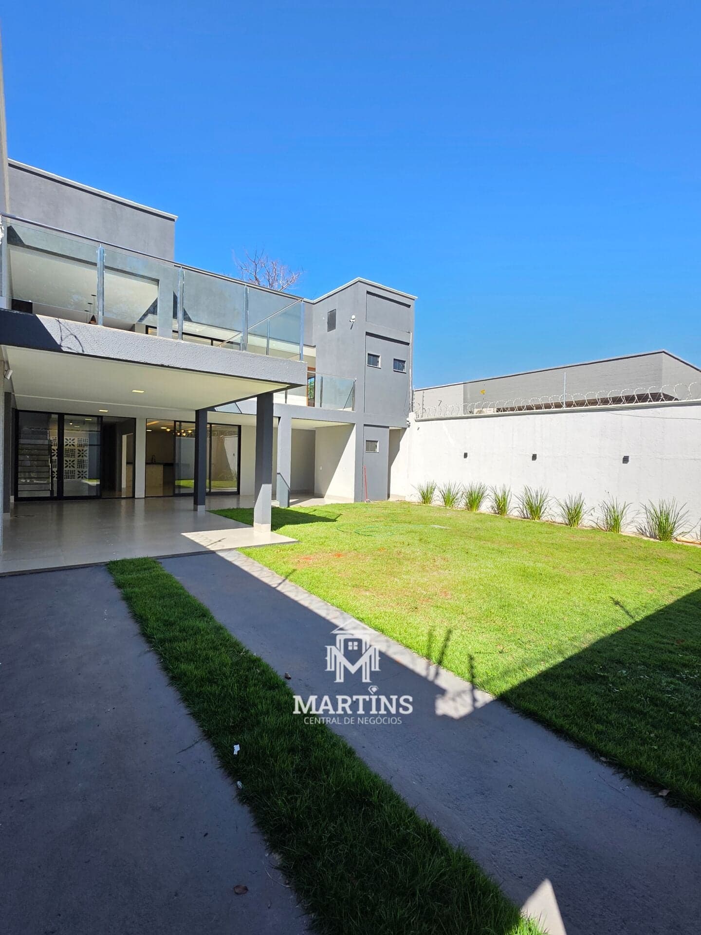 Sobrado em Senador Canedo - Residencial Jardim Canedo III