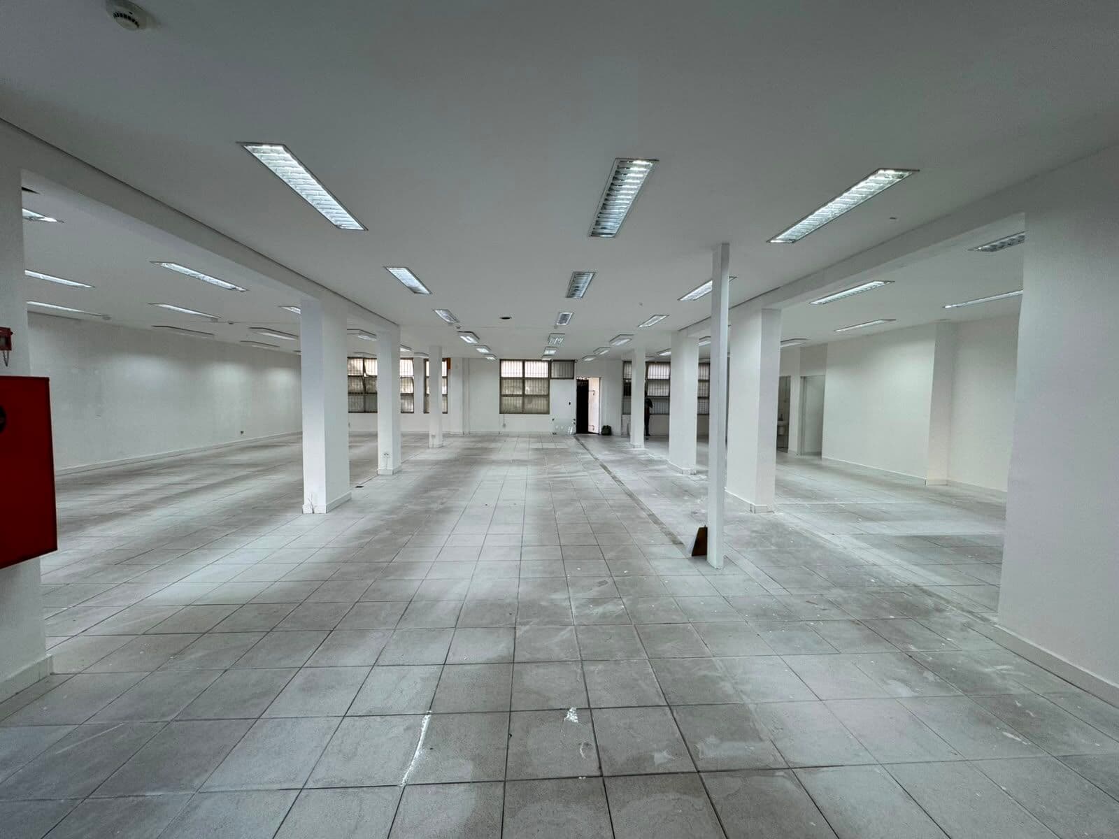 Salão comercial Padrão para Aluguel em Macedo Guarulhos-SP