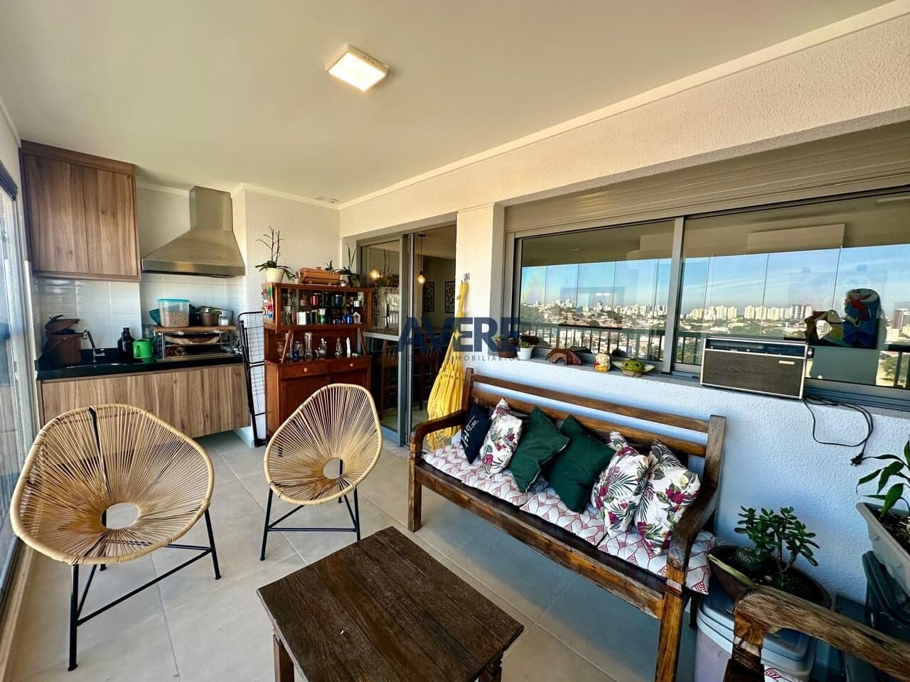 Apartamento à venda em Campinas , 87 metros com planta ampliada, 2 dormitórios sendo 1 suíte e varanda gourmet