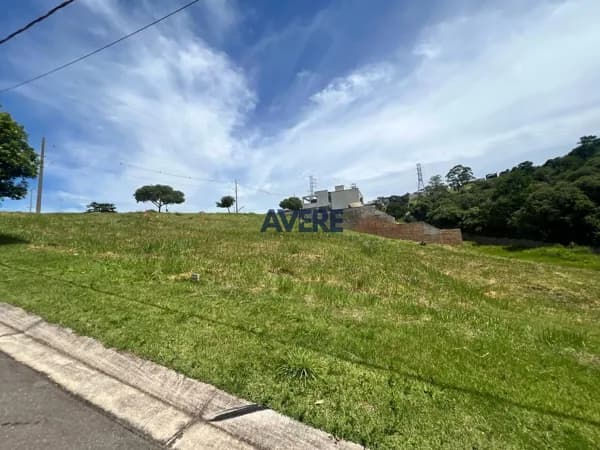 Terreno à venda no Condomínio Campos de Toscana em Vinhedo