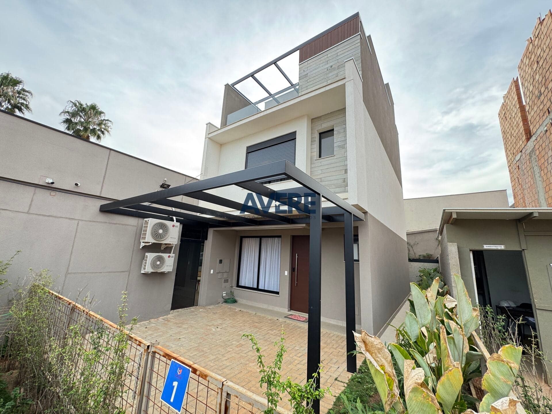 Casa Tipo Triplex à venda no bairro Taquaral em Campina/SP