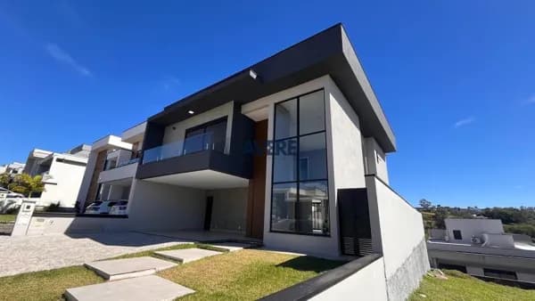 Casa a venda no Condomínio Mont Alcino