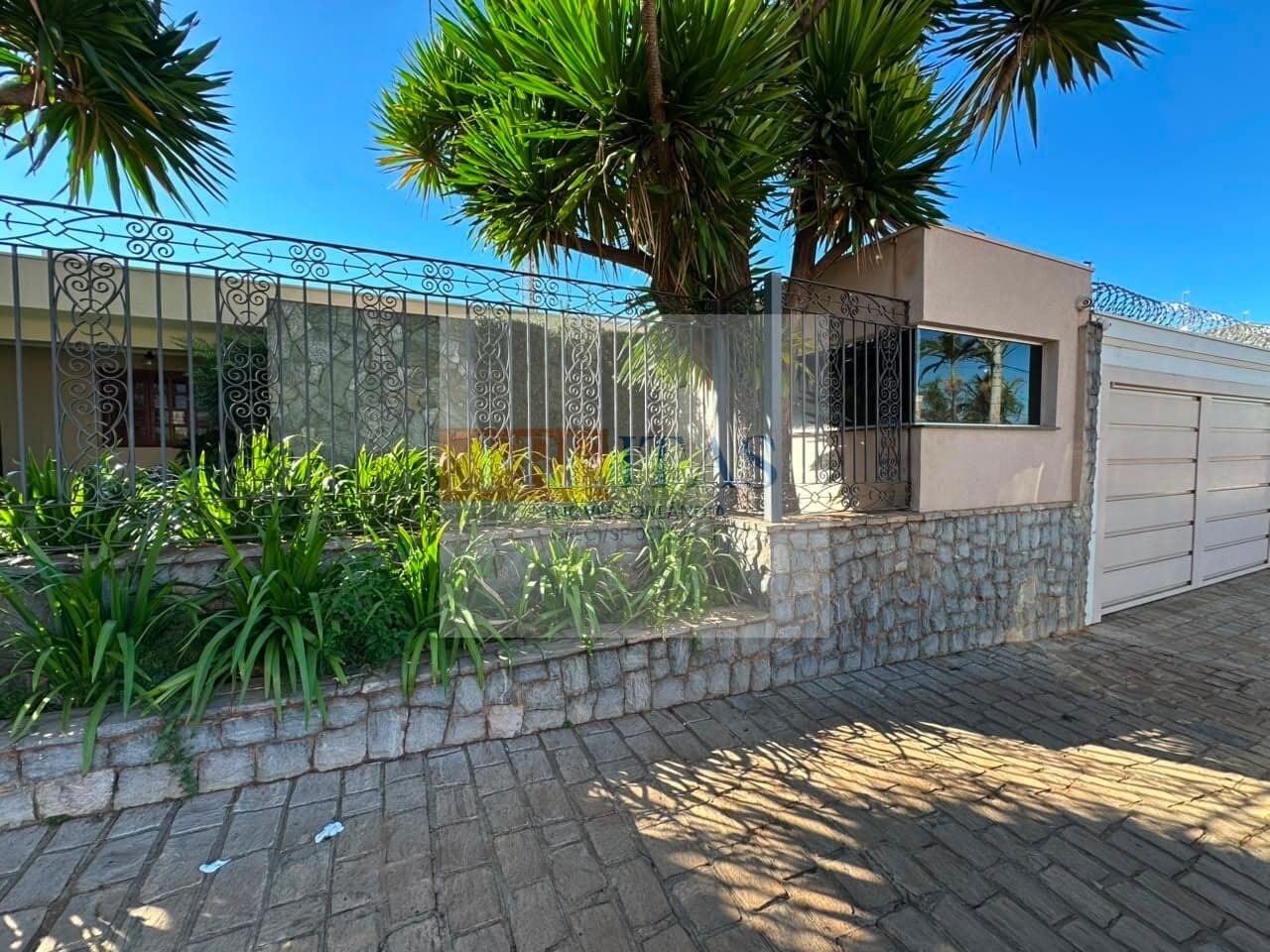 🏡✨ UMA DAS CASAS MAIS EXCLUSIVAS DISPONÍVEIS PARA LOCAÇÃO EM ORLÂNDIA! LOCAÇÃO DE ALTO PADRÃO PARA LOCAÇÃO🏡✨