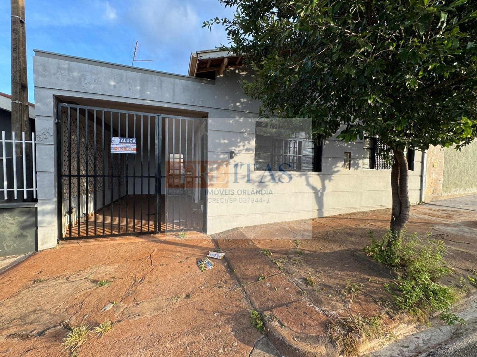 Casa em Orlândia - Centro
