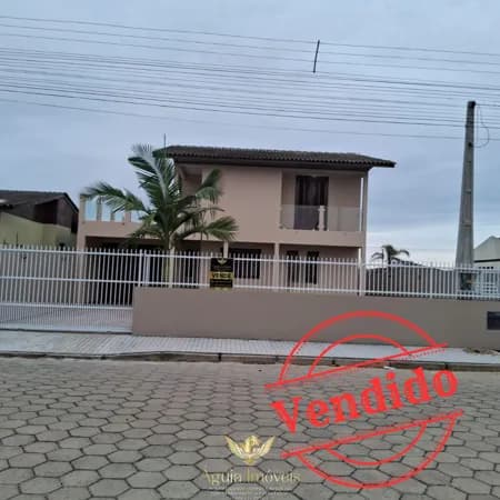 Casa pronta para o seu Natal na Praia de Balneário Arroio do Silva/SC.