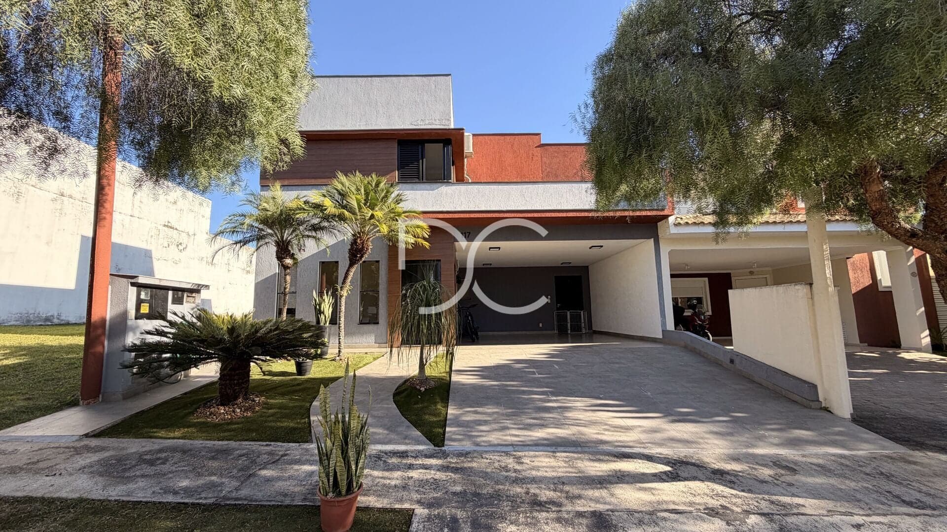 Venda Sobrado | AT 250m² | AC 231 m² | 3 Suítes | 5 Ban | 4 Vagas