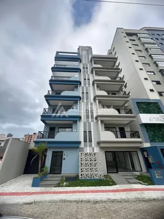 Apartamento com Vista para o Mar a apenas 150 metros da Praia