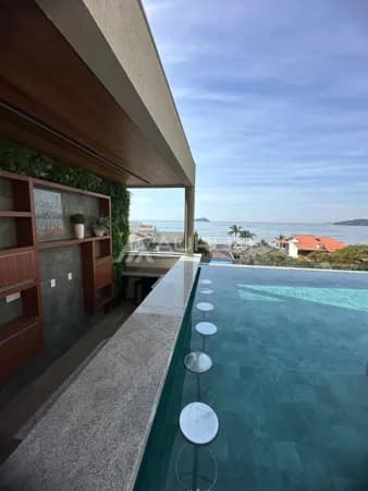 HOME CLUB COM VISTA MAR NO CENTRO DE PIÇARRAS