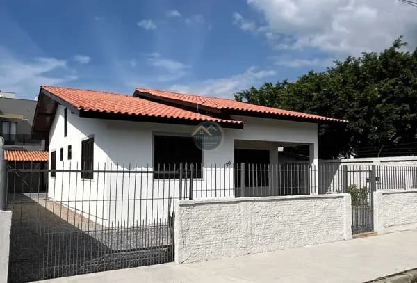 Casa em Porto Belo - Jardim Dourado