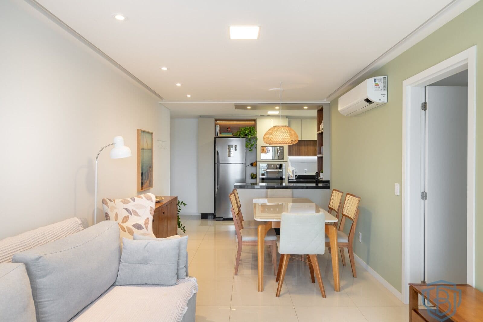 Apartamento Alto Padrão em Barreiros, São José/SC