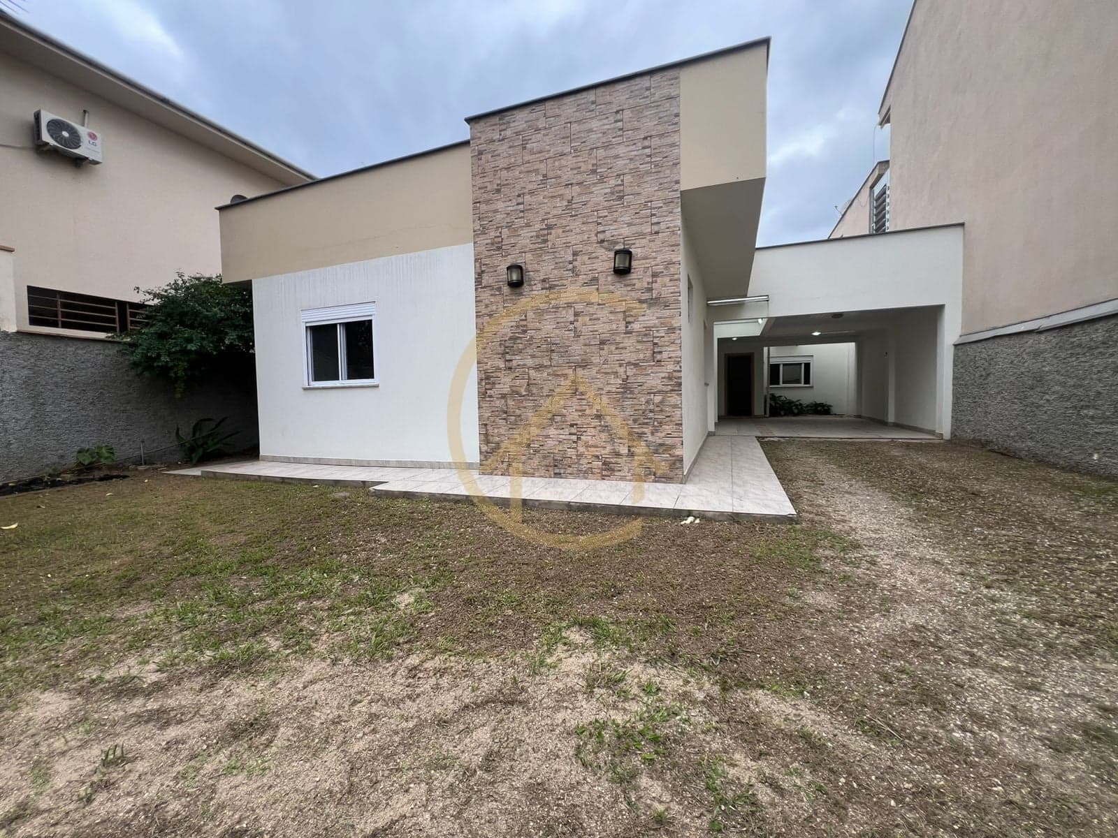 Casa Próx Av Pedro Zapelini
