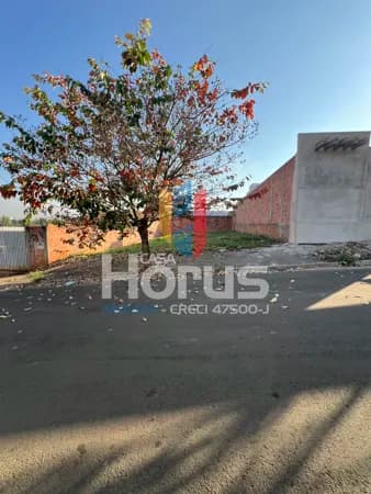 Terreno à Venda no Santa Luzia