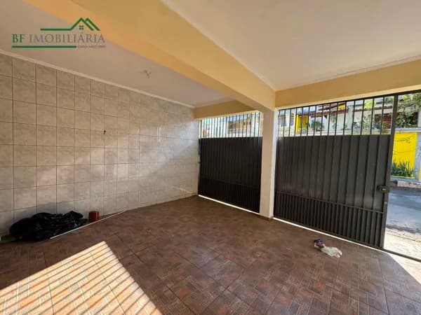 Casa em Passos - Centro