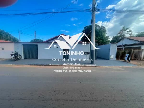 Casa em Centro, Lagoa Grande/MG