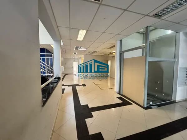 🚨🏢 OPORTUNIDADE ÚNICA PARA EMPRESAS QUE BUSCAM VISIBILIDADE, ESPAÇO E LOCALIZAÇÃO ESTRATÉGICA! 🏢🚨 ✨ AMPLO IMÓVEL COMERCIAL EM AVENIDA DE GRANDE MOVIMENTO! ✨