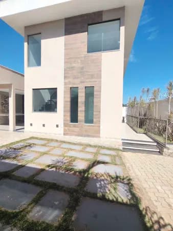 Excelente casa 4 quartos com piscina em lote de 490m