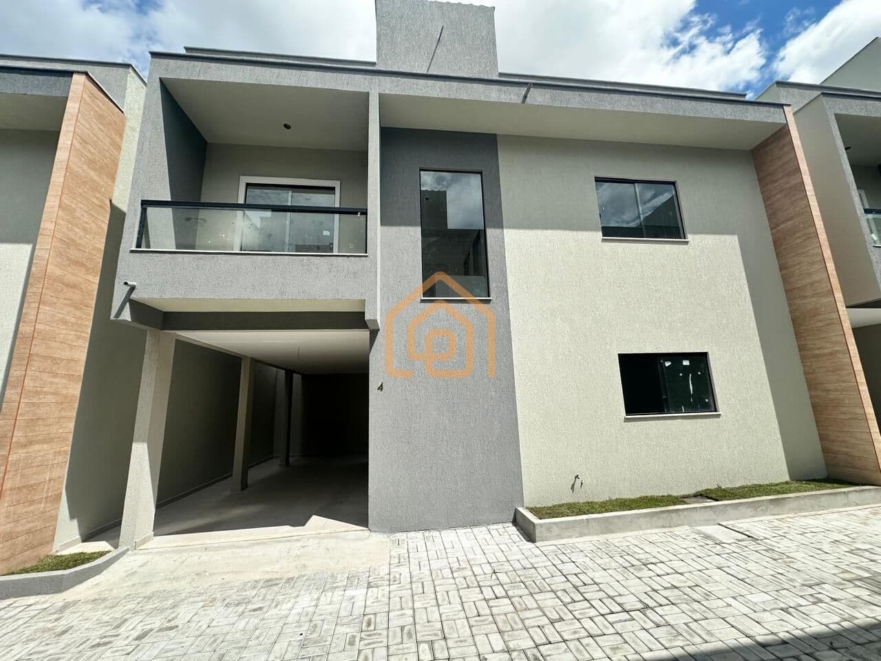 Sobrado em Lauro de Freitas - Ipitanga