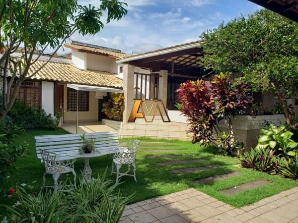 CASA DUPLEX 5/4 EM CONDOMÍNIO FECHADO EM PIATÃ