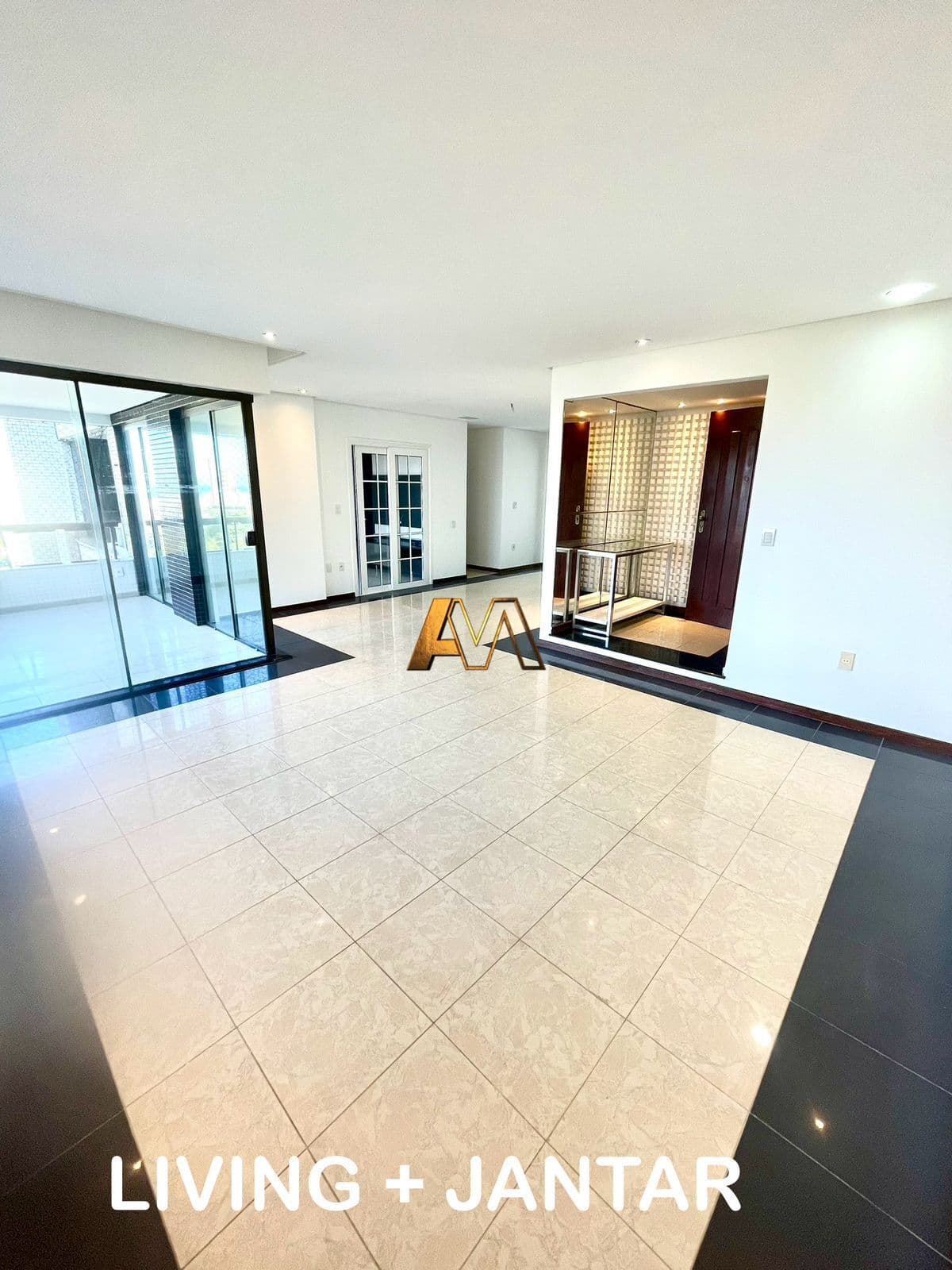 APTO 3 SUITES COM CLOSET NO PITUBA VILLE