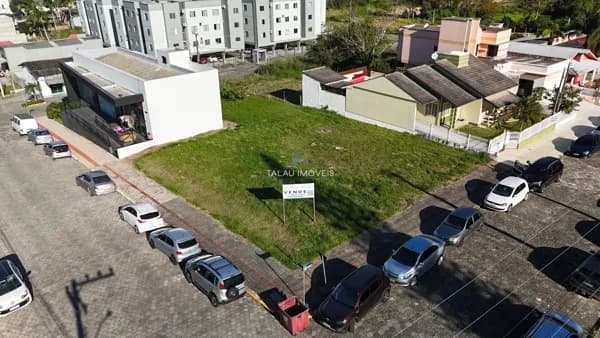 Terreno bem localizado no Centro de Ararangiá