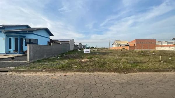 Terrenos Lotes 28 e 29, Localizado no Caverazinho