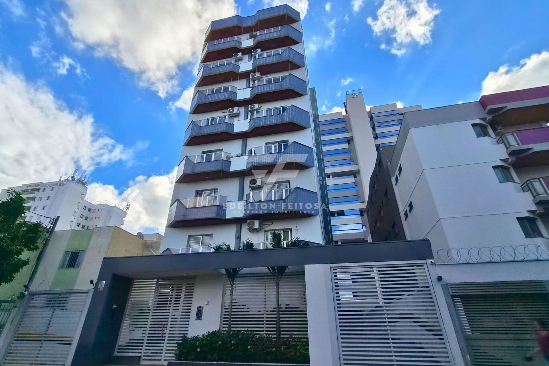 Apartamento à venda no Santa Maria — 3 quartos (1 suíte), a 5 minutos a pé da UFU e 3 minutos do Center Shopping