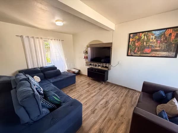 Casa 4 quartos com 180m² e terreno amplo por R$ 570 mil