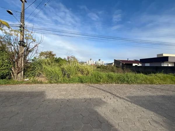 Lote/Terreno em Tubarão - Oficinas