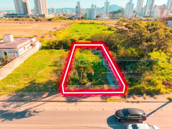 Terreno com 354m² na Rua Cândido César Freire Leão