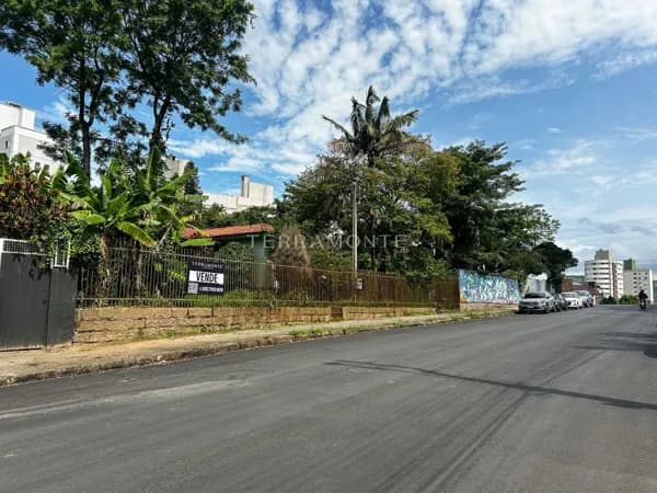 Terreno à venda, 1192 m² por R$ 4.500.000,00 - Vila Moema - Tubarão/SC