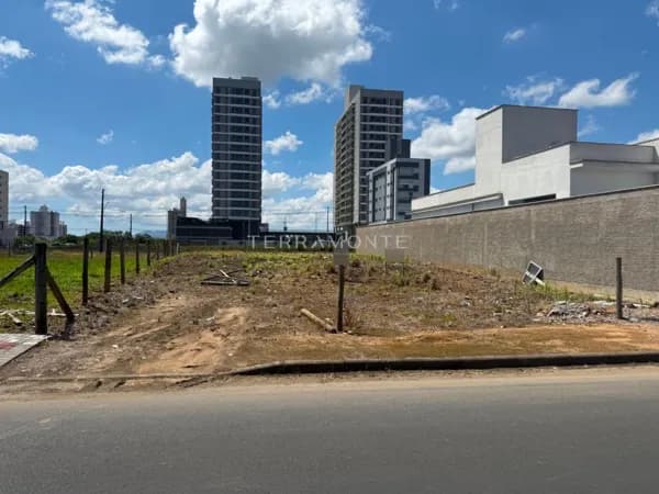 Oportunidade: lote 367m² em região de alto crescimento