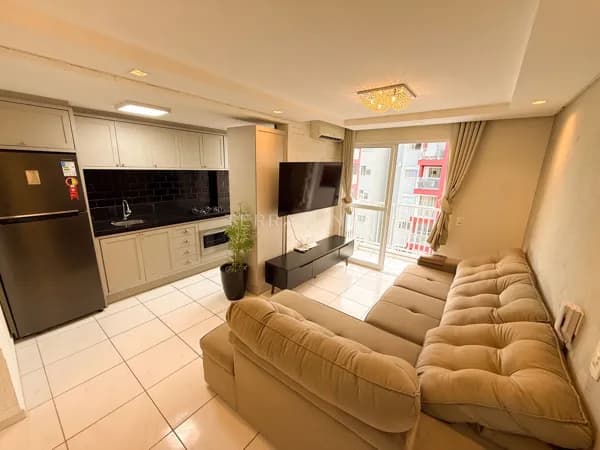 Apartamento mobiliado com elevador por R$ 350 mil