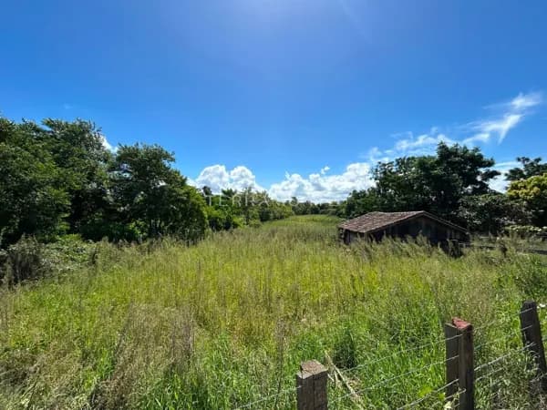 Terreno 3.375m² com fundos para o Rio Morto