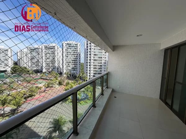 Alugo Apartamento nascente vista clube no Le Parc com 112m2, 3/4, 2 suítes, 2 vagas - Patamares- SSA/BA.
