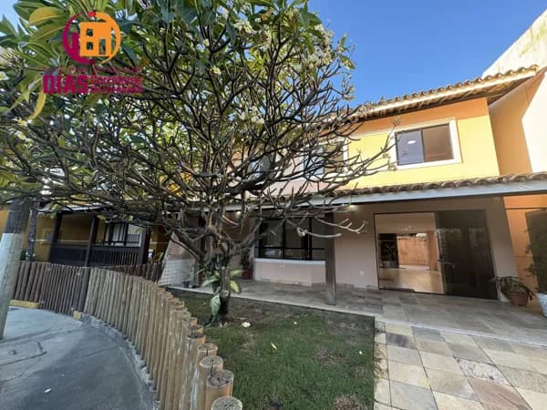 Alugo excelente Casa com Jardim, varandas, 5/4, 2 suítes, 2 vagas, em Condomínio com total infraestrutura- Praias do Flamengo- Salvador/BA.