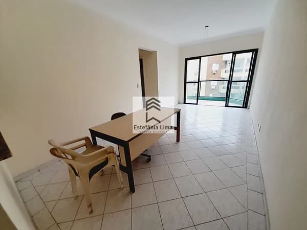 Apartamento na Praia do Tombo - 2 Dormitórios sendo 1 suíte
