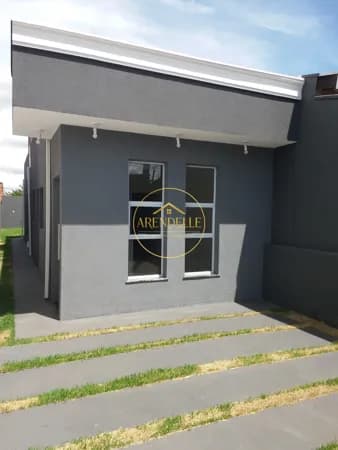 Casa à venda com 2 dormitórios e suíte na Vila Real em Hortolândia-SP