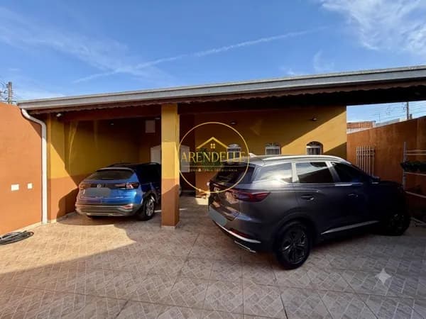 Casa à venda com 2 suítes na Vila Perseu Leite de Barros em Campinas-SP